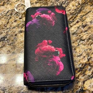 🔥HOT sale!🔥Floral wallet (brand new w/ tags